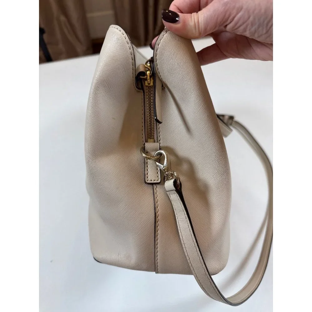 Kate Spade New York Beige Leather Crossbody Tote Handbag Gold Hardware - Picture 6 of 12